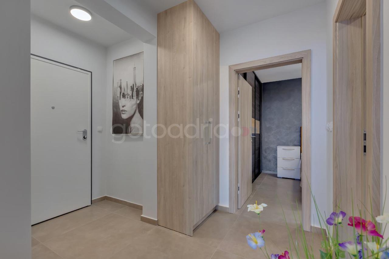Luxury Seaview Apt Luki - Free Parking Makarska Dış mekan fotoğraf