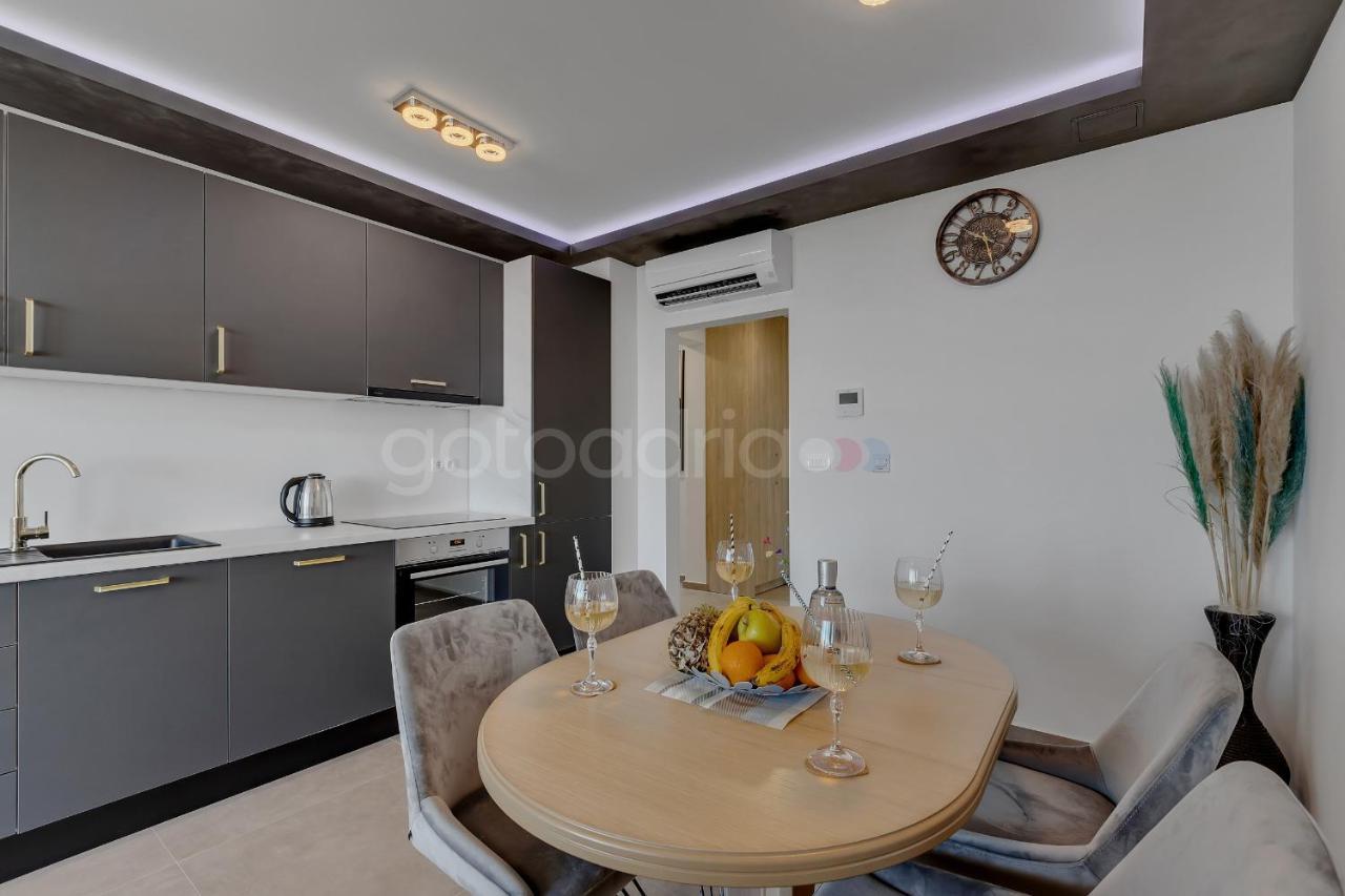 Luxury Seaview Apt Luki - Free Parking Makarska Dış mekan fotoğraf