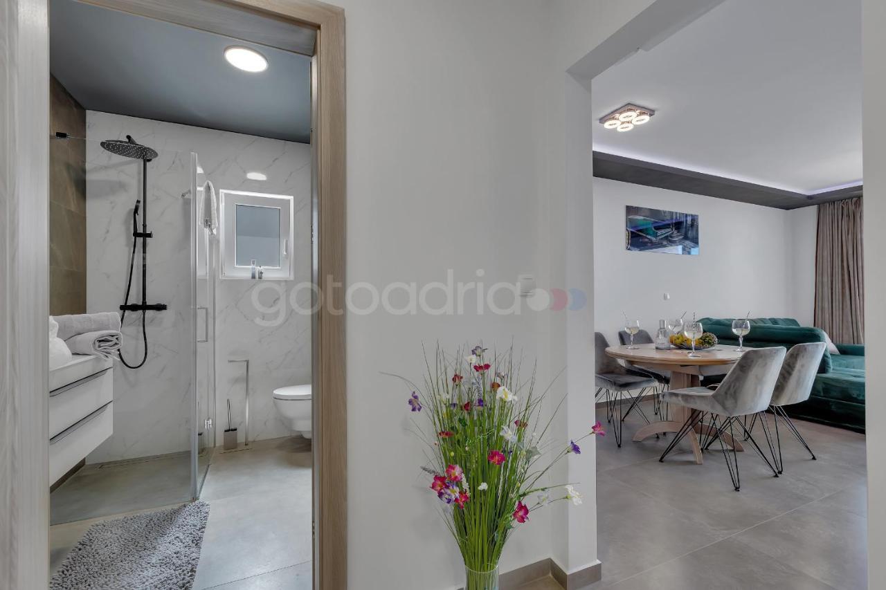 Luxury Seaview Apt Luki - Free Parking Makarska Dış mekan fotoğraf